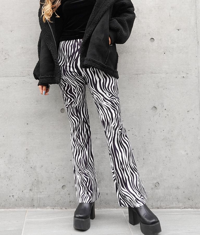 ゼブラフレアパンツ ボトムス パンツ ロングパンツ Anap レディースファッション通販anapオンライン