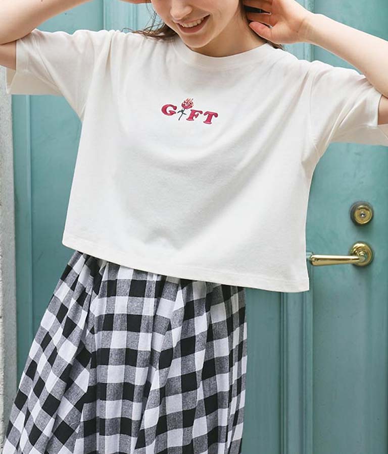 GIFTロゴショート丈Tシャツ(トップス/Tシャツ) | CHILLE