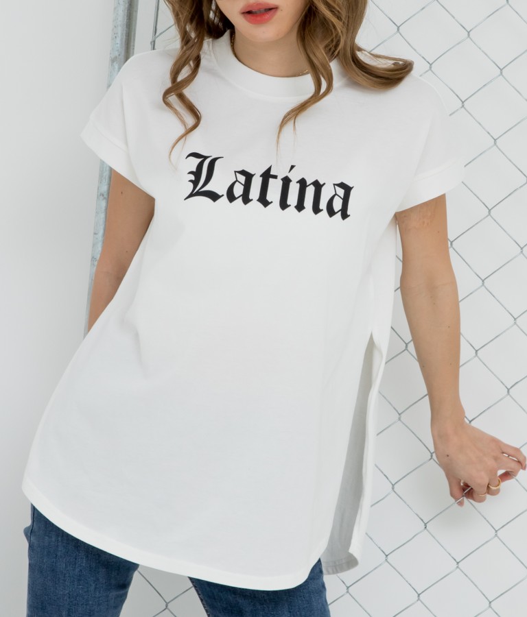 LatinaロゴプリントゆるTシャツ